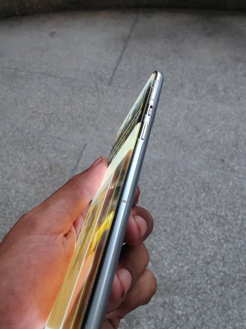 One Plus 9 Pro 7