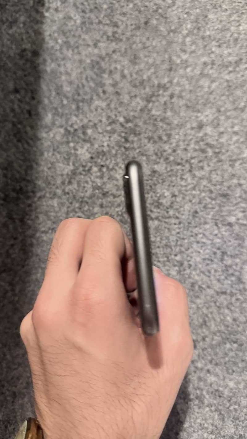 Apple iPhone 8 Plus 1