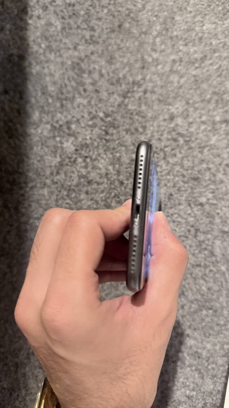 Apple iPhone 8 Plus 2