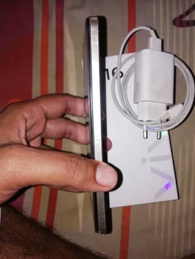Vivo Y16