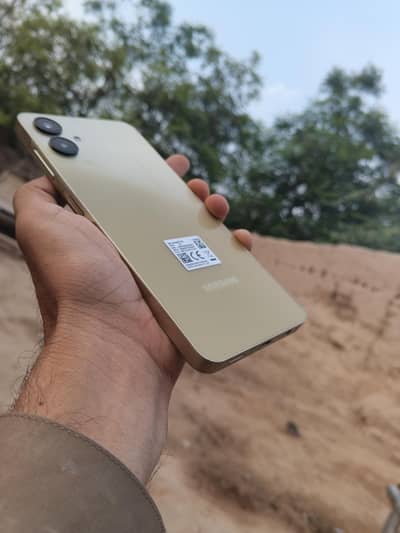 Samsung Mobile A06