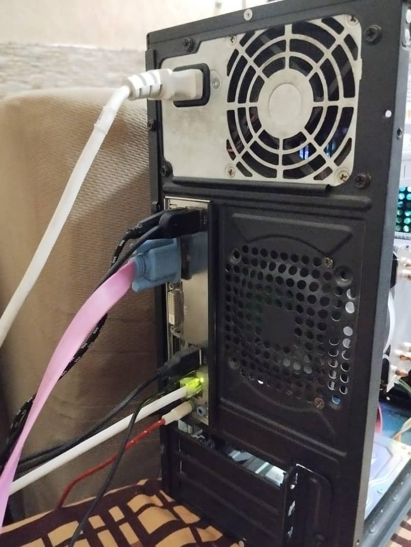 AMD MINI GAMIMG PC 3