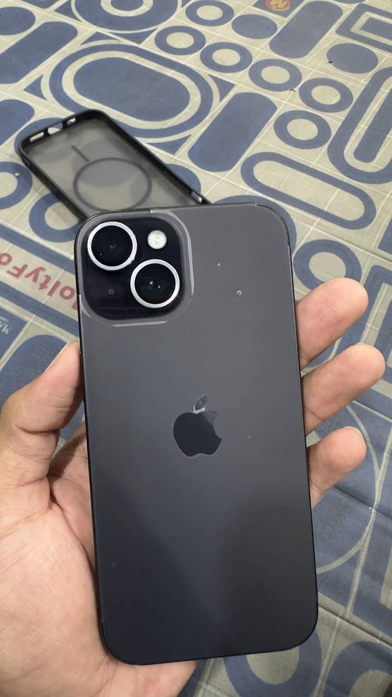 Apple iPhone 15 2