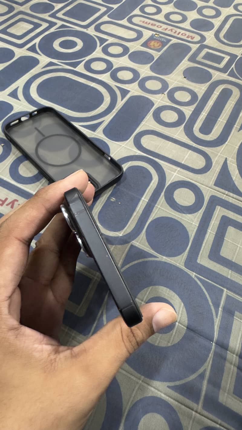 Apple iPhone 15 6
