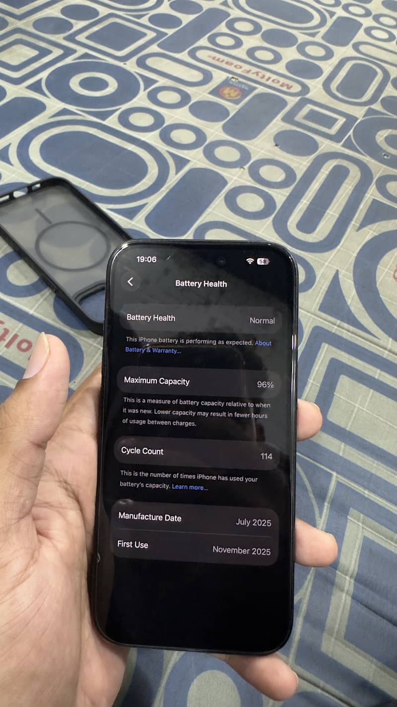 Apple iPhone 15 7