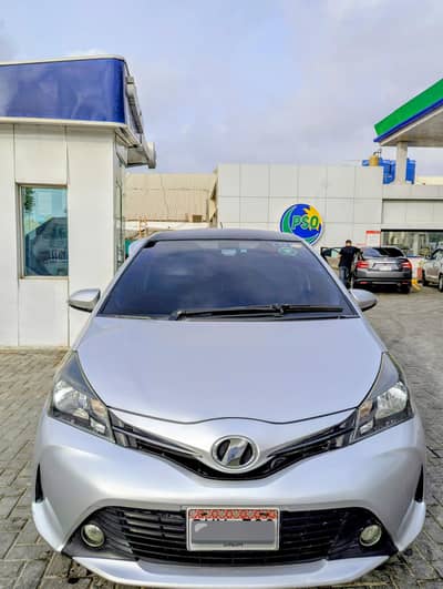 Toyota Vitz 2015