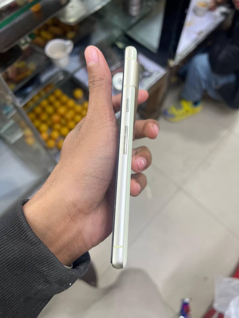Google Pixel 7 3