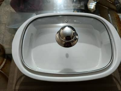 hot dishes tray with beatifulcover