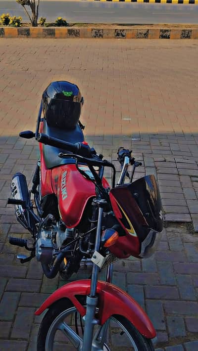 Suzuki 110 Red