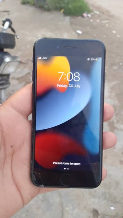 Apple iPhone 7