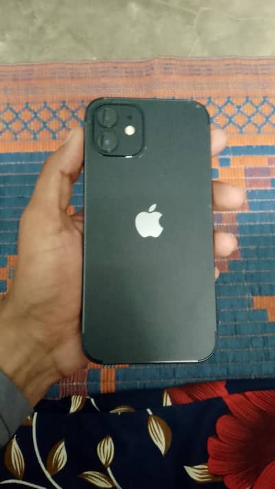 Apple iPhone 12