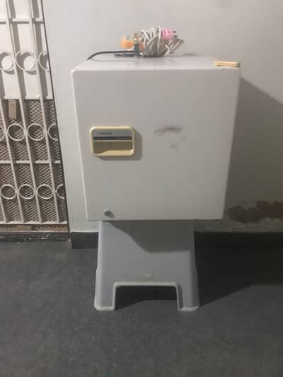 Samsung bed roam size Urgent Sale .