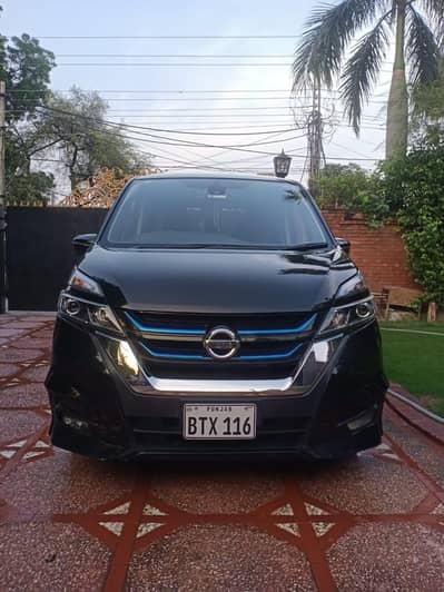 Nissan Serena 2018