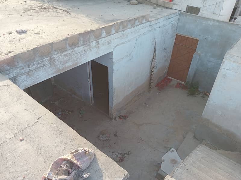 HOUSE SAALE 4