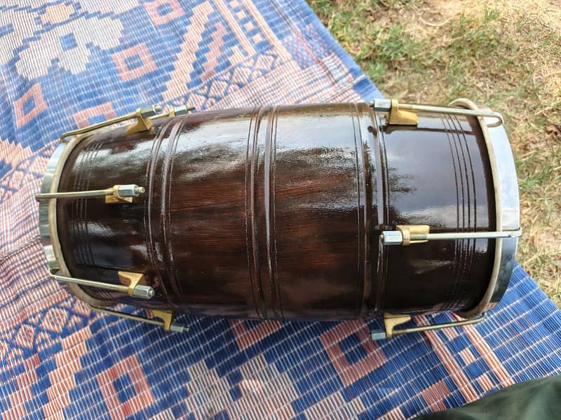 dholak 0