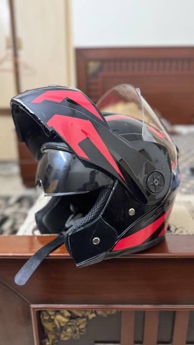 Aadora Flip-Up Modular Helmet – Black/Red – Good Condition