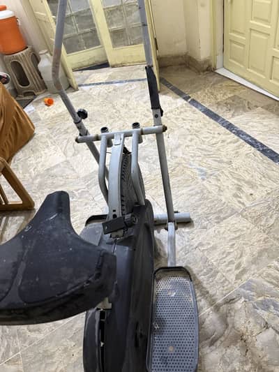 Elliptical manual bicycle