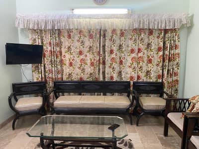 Antique Carved Wooden Sofa Set – 5 Seater | Solid Wood, Excellent Con