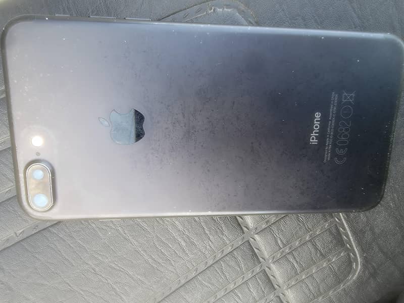 Apple iPhone 7 Plus 6
