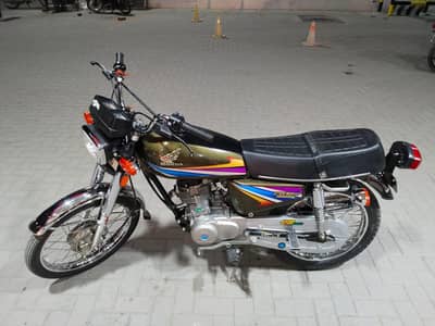 Honda 125 2009 model Lahore number 032423=517=30