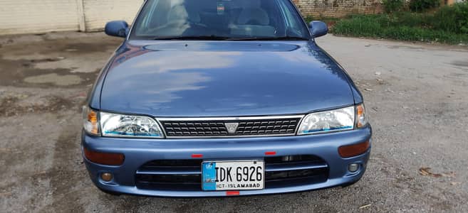 Toyota Corolla XE 2000