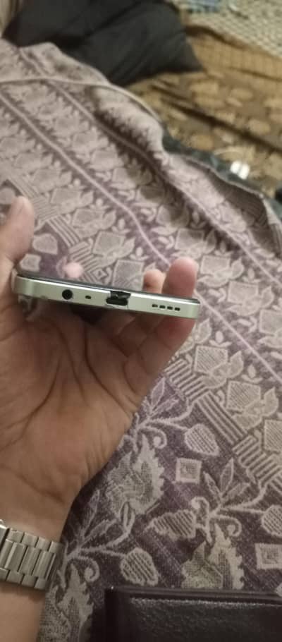 Realme C63