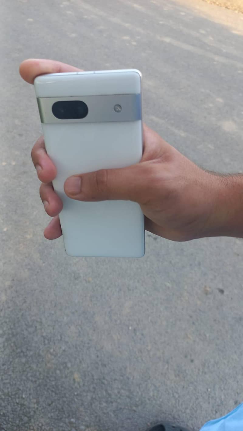 Google Pixel 7a 2