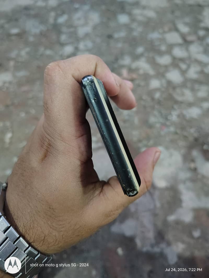 Google Pixel 6 4