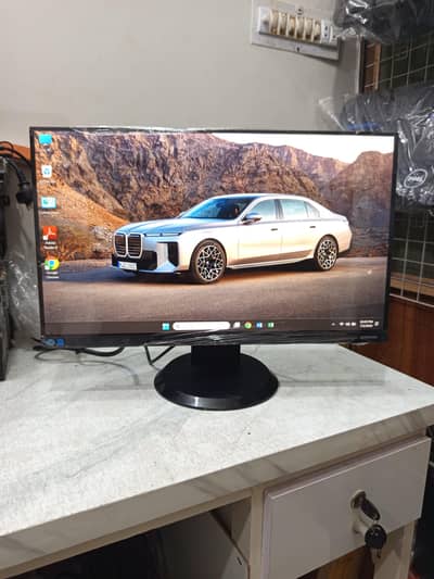 Samsung 22" Borderless IPS LED Monitor with HDMI | Fresh UAE Import