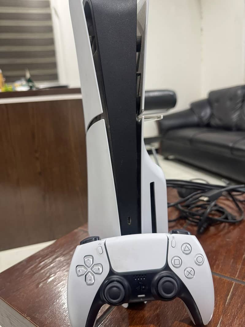 PS5 Slim Disk 1