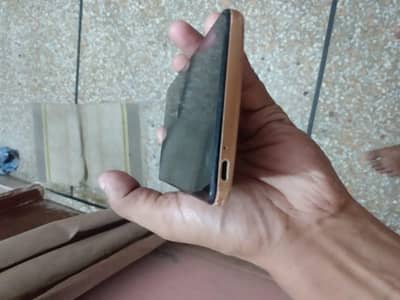 Infinix Hot 4