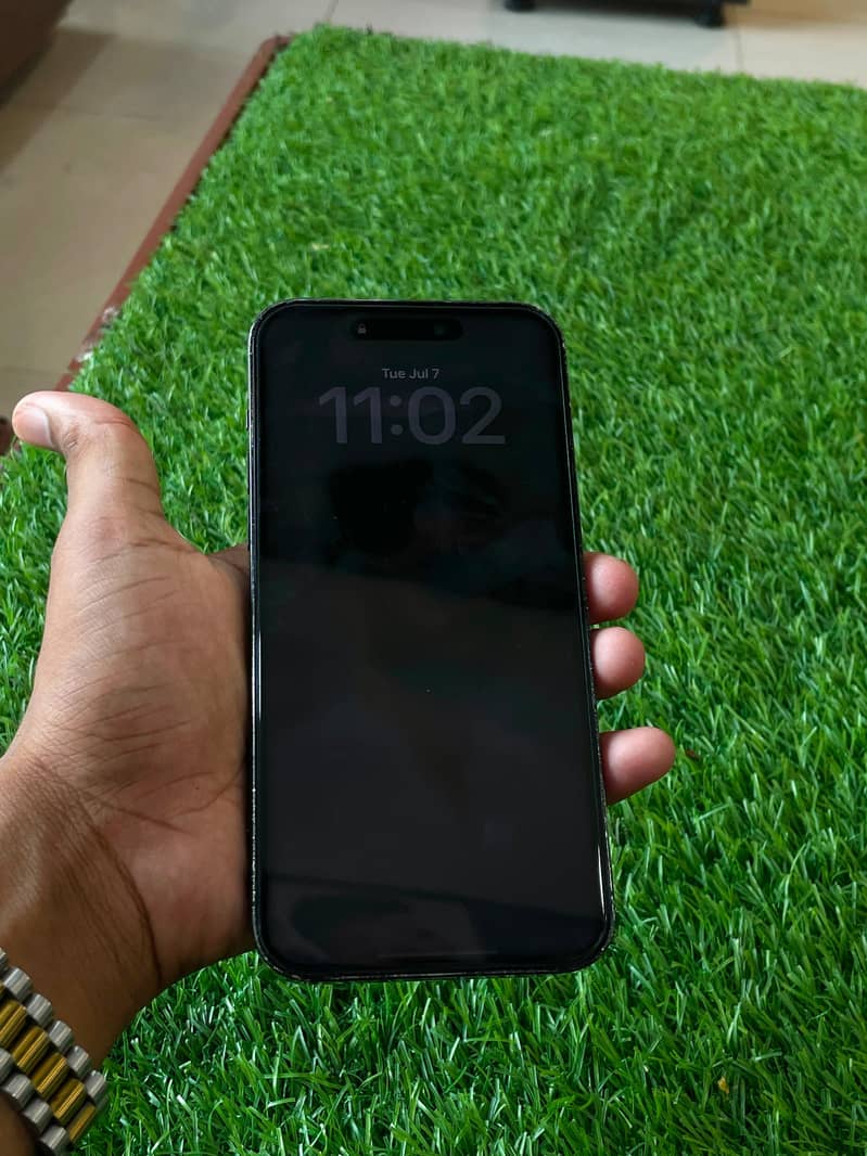 iPhone 14 Pro Max 4