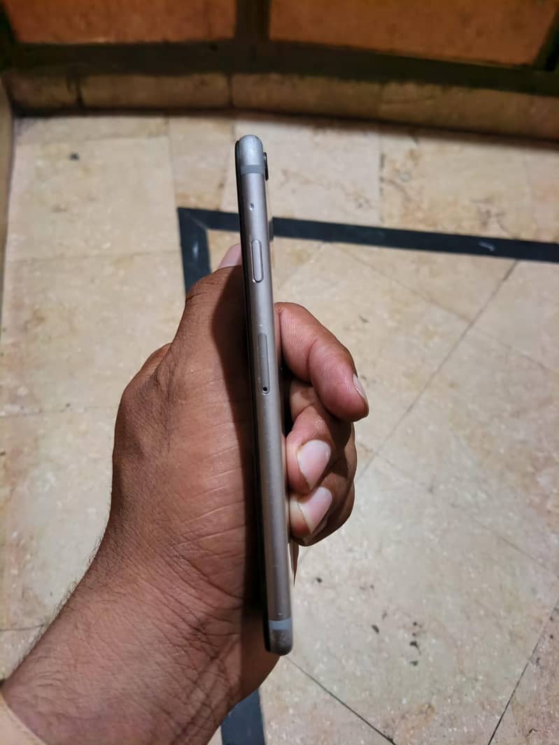 Apple iPhone 6 6