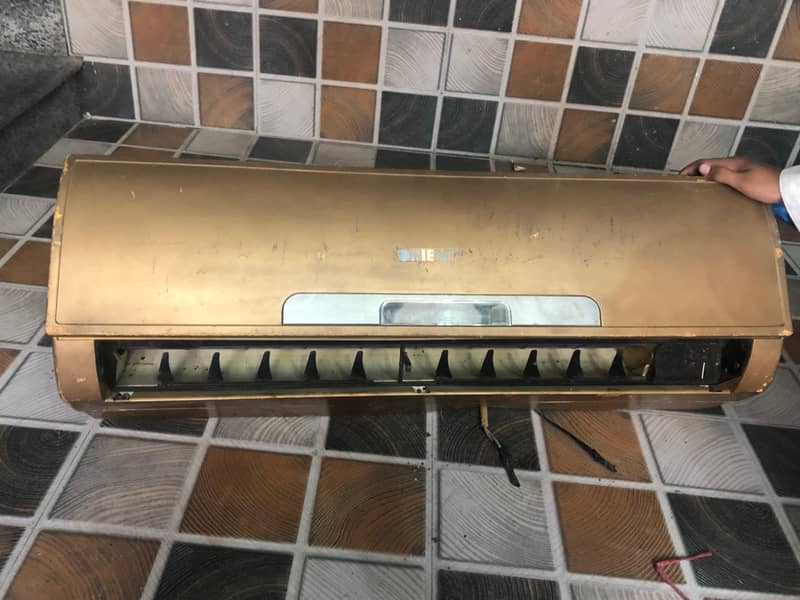 Orient Split AC 1