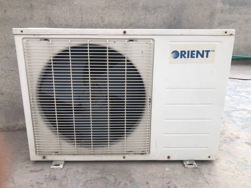 Orient Split AC 3