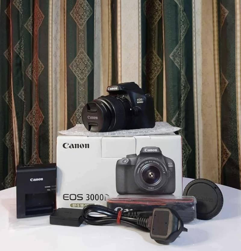 CANON EOS 3000D 0