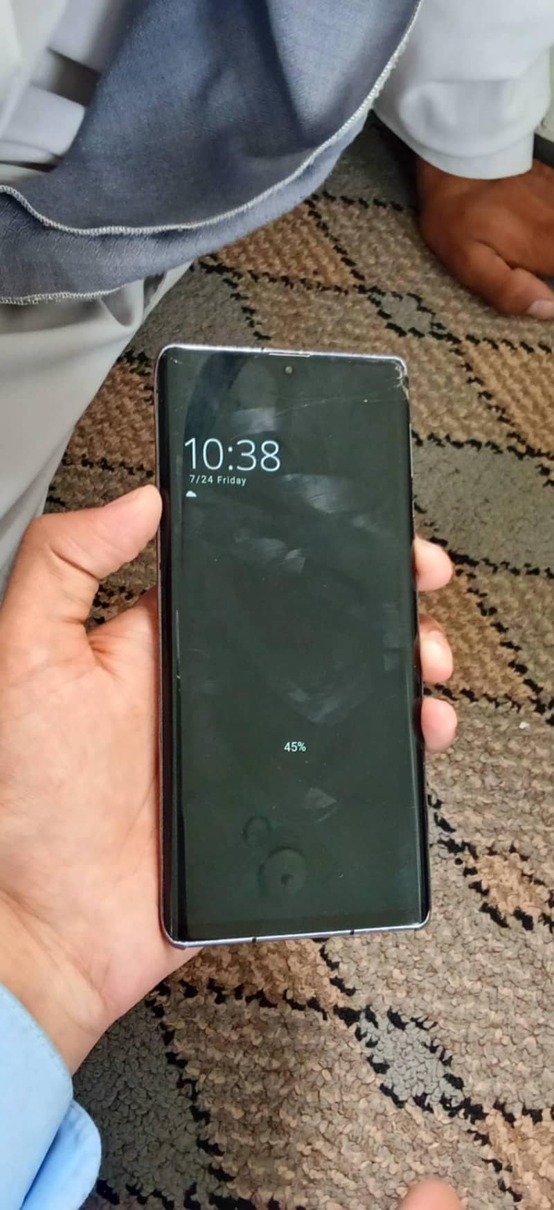 Sharp Aquos R6 0
