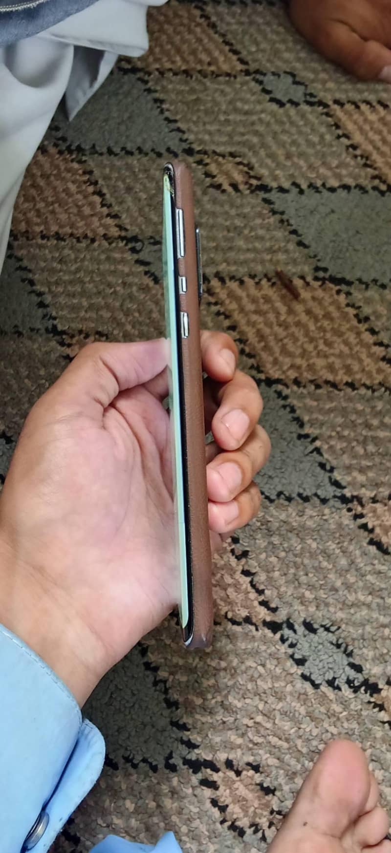 Sharp Aquos R6 1