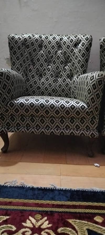 sofa set for sale in good condition.