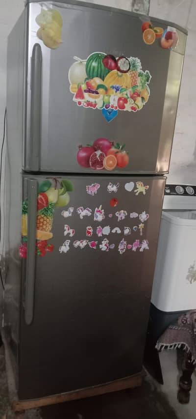 refrigerator for sale condition theak han location 20 area near itwar
