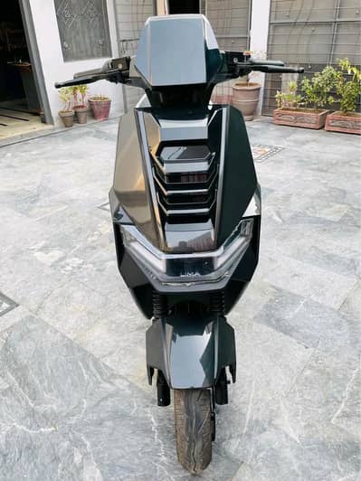 Evee S1 Air Brand New Just 120 Km Drive