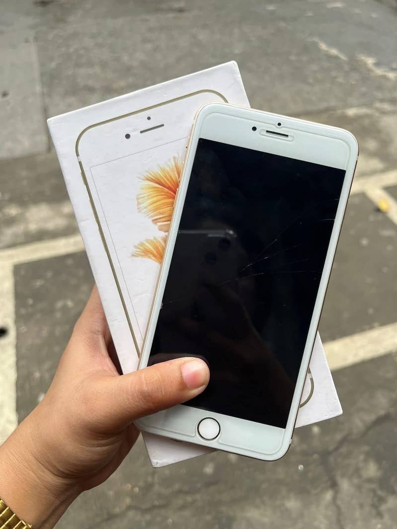 Apple iPhone 6S Plus 0