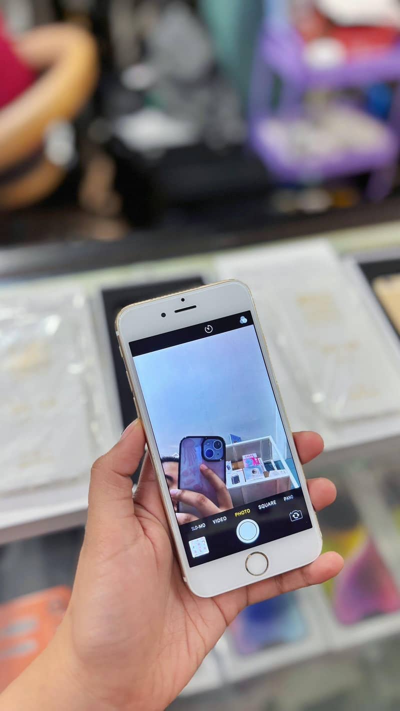 Apple iPhone 6S Plus 0