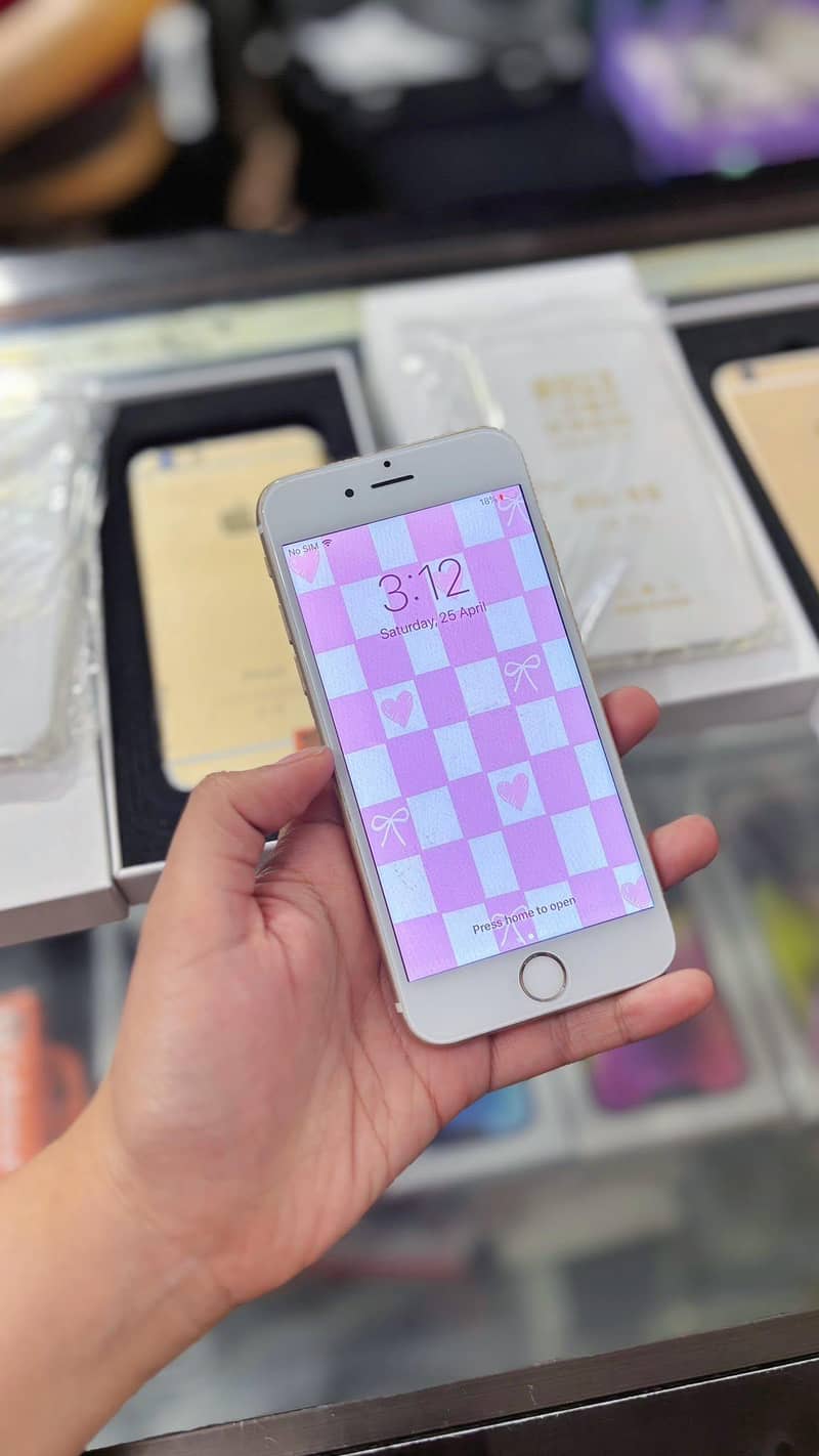 Apple iPhone 6S Plus 2