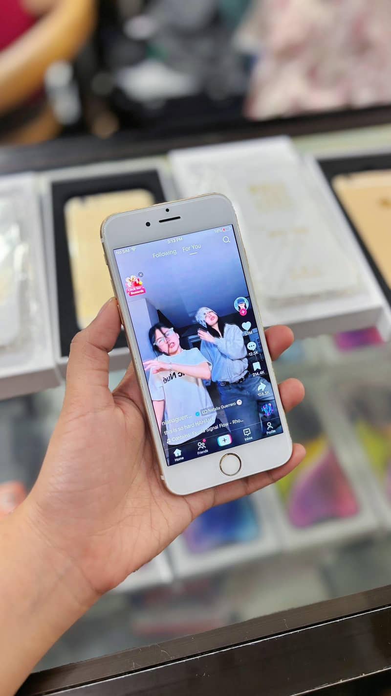 Apple iPhone 6S Plus 5