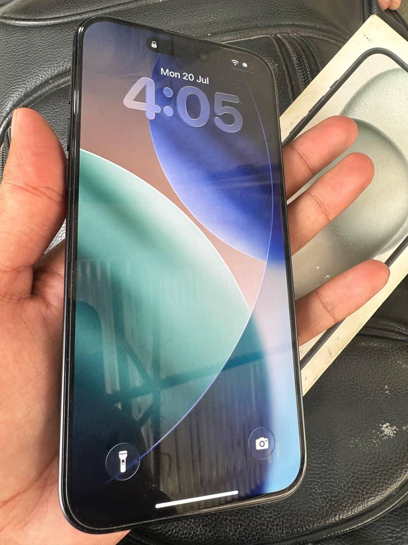 Apple iPhone 15 plus 1
