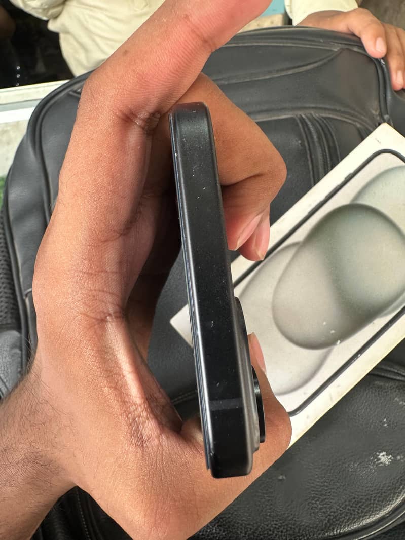 Apple iPhone 15 plus 4