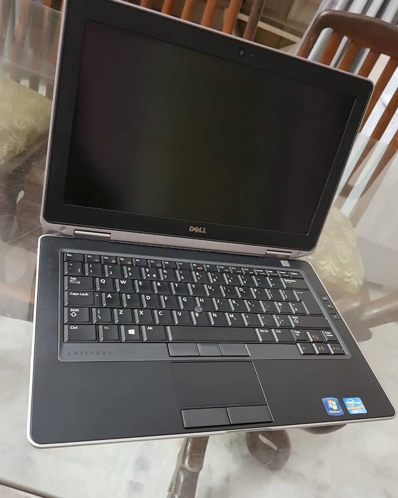 Dell Latitude E6330 2