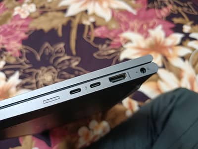 HP Zbook Firefly 14 G8 Premium Build Quality.   Xeries card