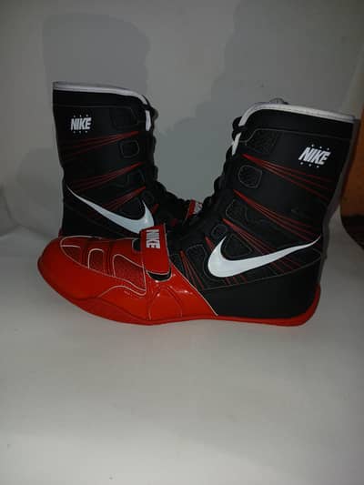 nicke hyper 1 orignal branded shoes wit box avilable